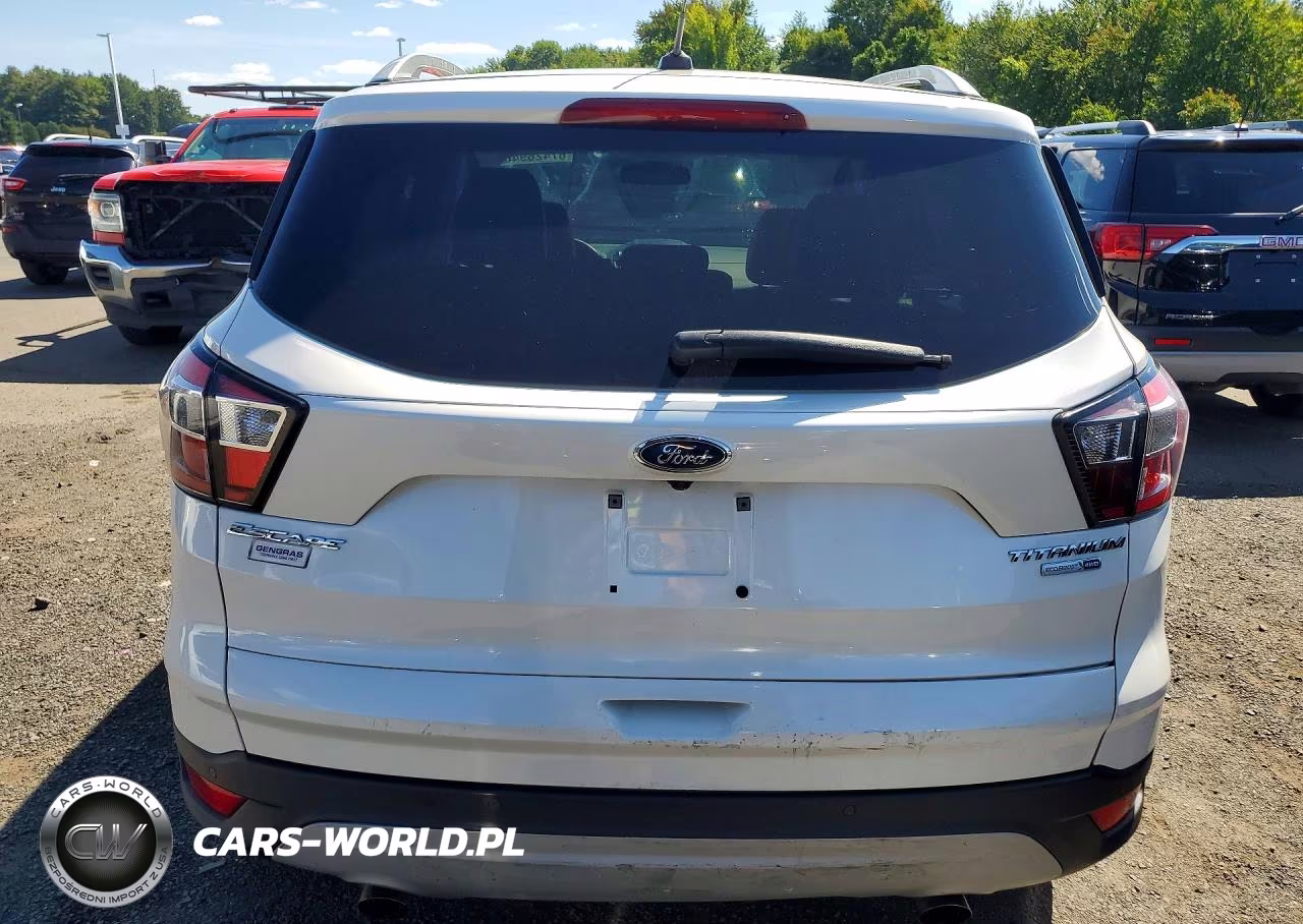 2017 Ford Escape Titanium VIN:1FMCU9J97HUE18414 - 6