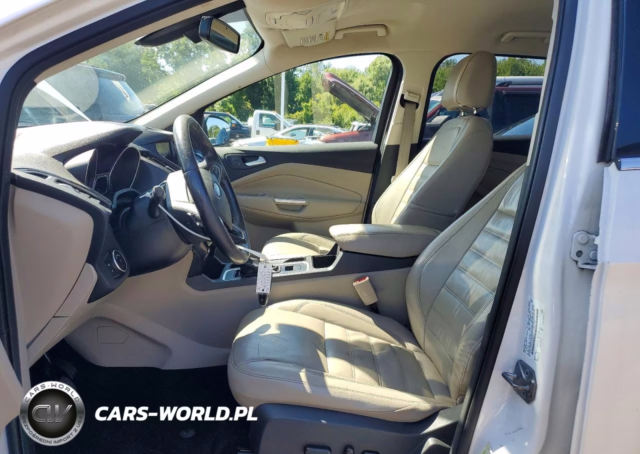 2017 Ford Escape Titanium VIN:1FMCU9J97HUE18414 - 7