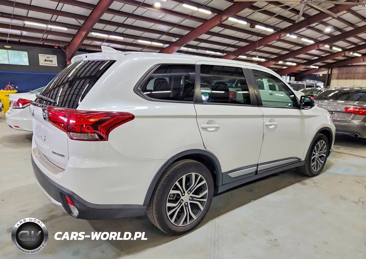 2017 Mitsubishi Outlander Es VIN:JA4AD2A33HZ000511 - 3