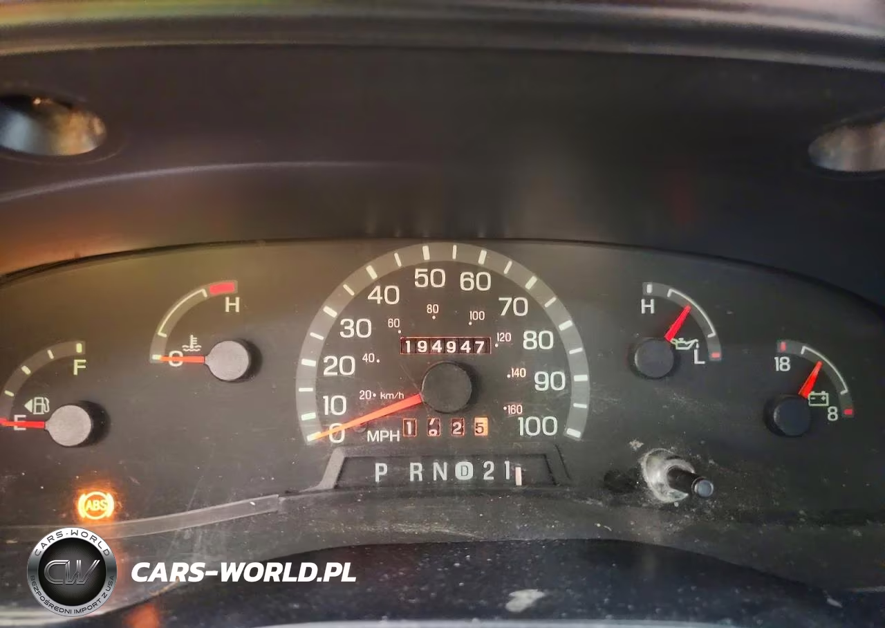 2000 Ford Econoline E250 Van VIN:1FTNE24L6YHB60145 - 9