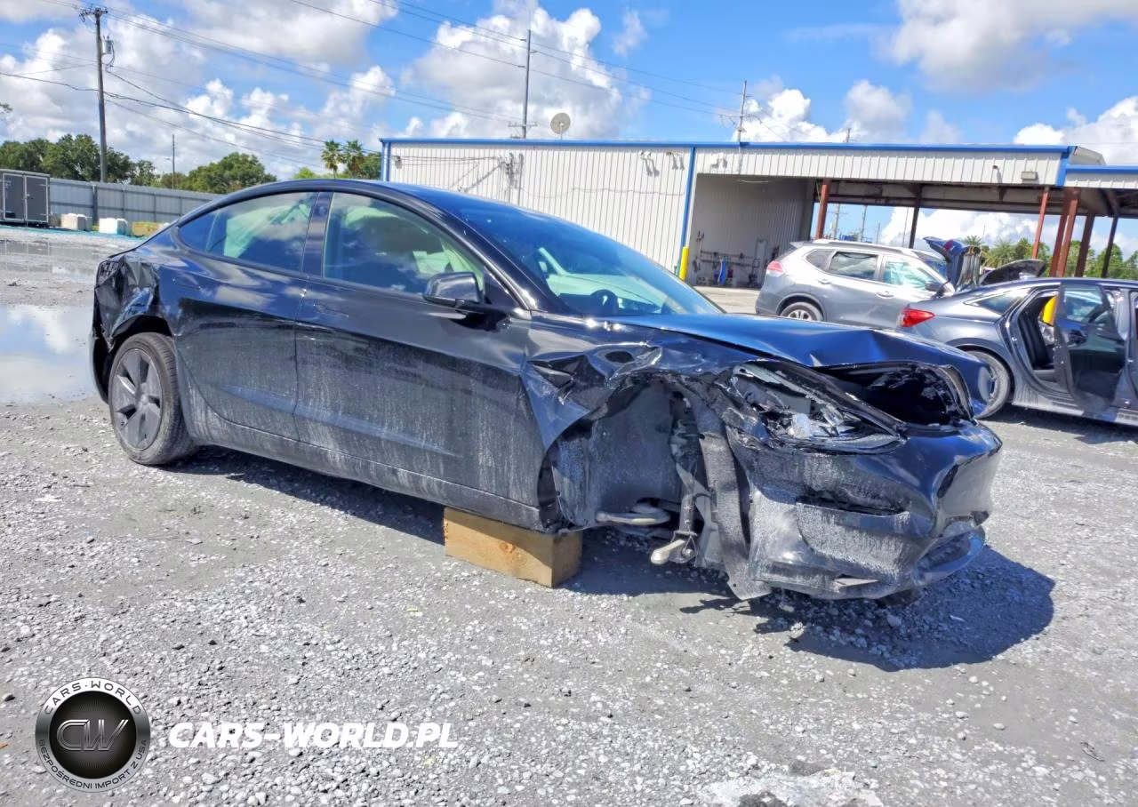 2023 Tesla Model 3 VIN:5YJ3E1EAXPF426151 - 4