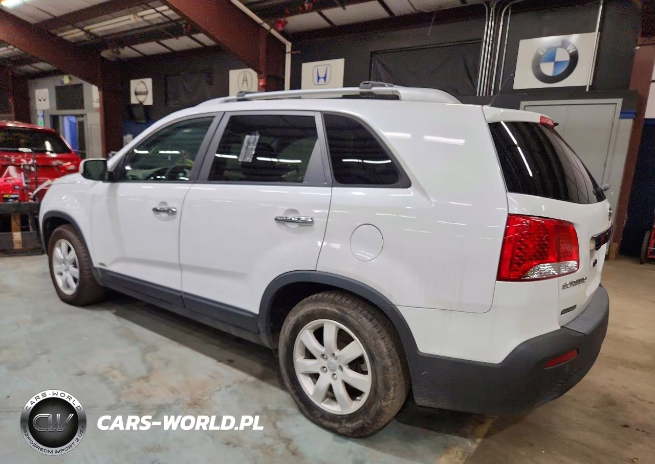 2013 Kia Sorento Lx VIN:5XYKTDA22DG325594 - 2
