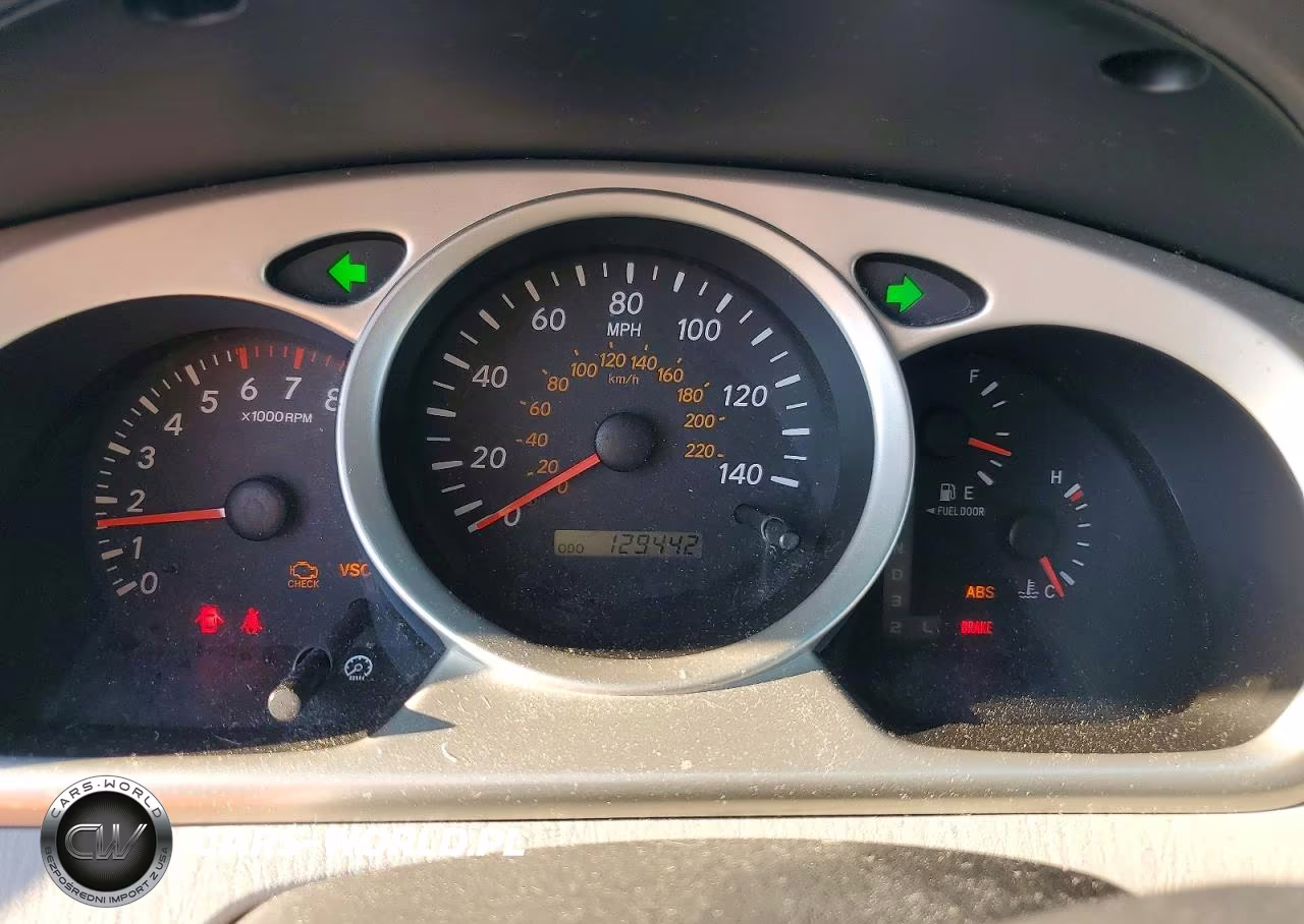 2005 Toyota Highlander Base VIN:JTEEP21A050124969 - 9