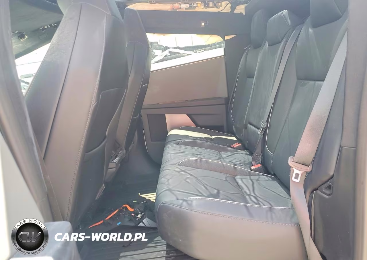 2024 Tesla Cybertruck VIN:7G2CEHED8RA022443 - 10