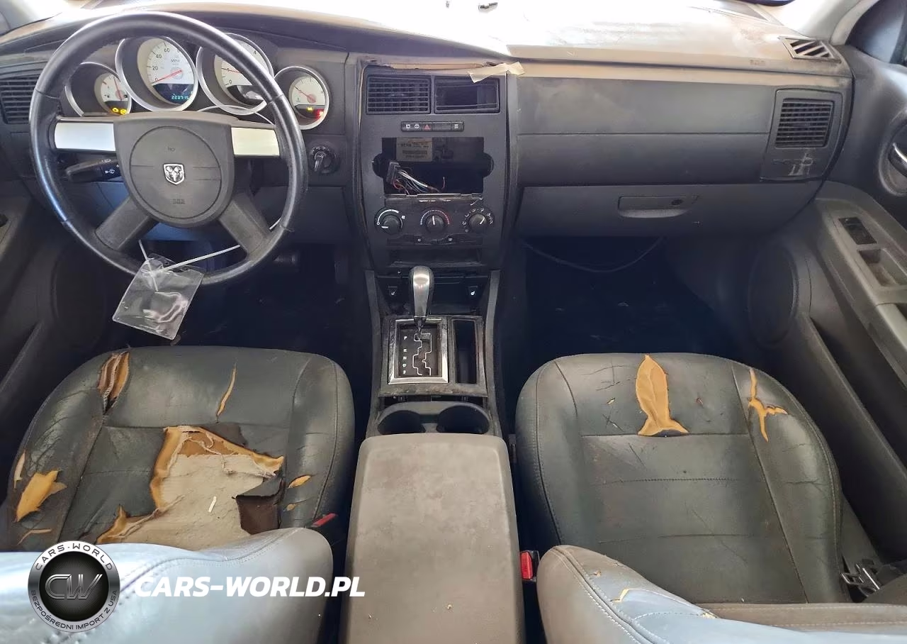 2005 Dodge Magnum Sxt VIN:2D4FV48V85H129600 - 8