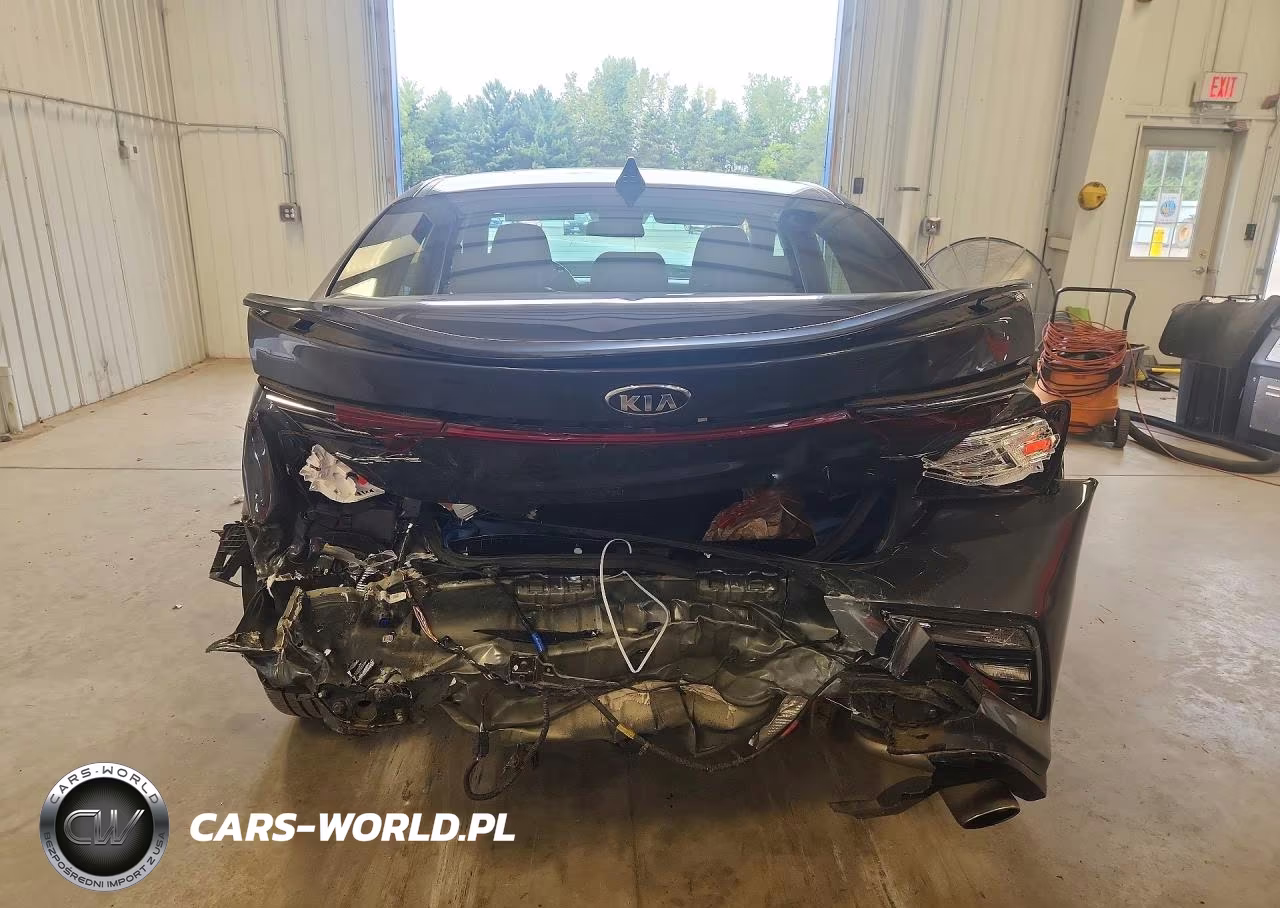 2021 Kia Forte Gt Line VIN:3KPF34AD4ME275989 - 6