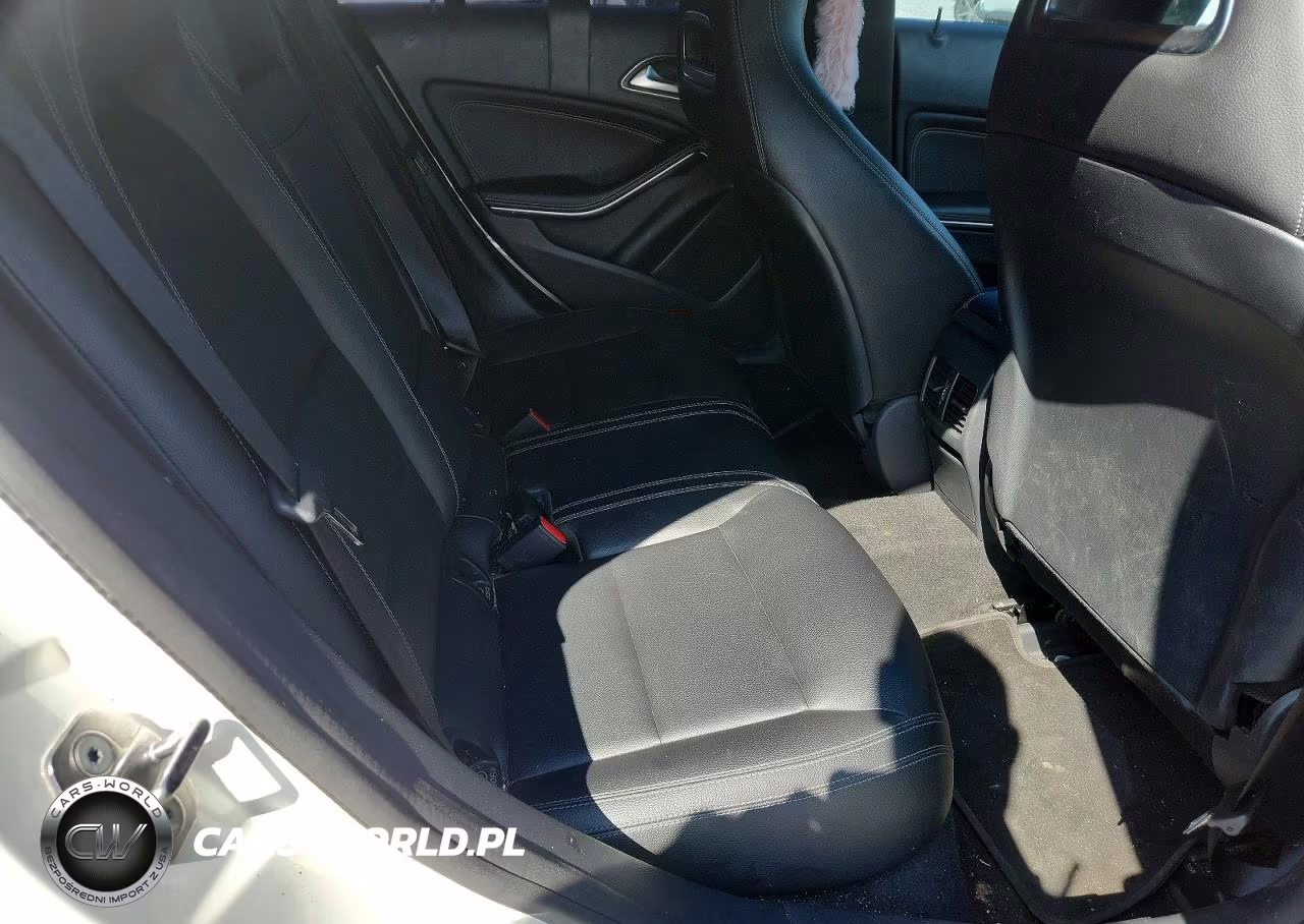 2019 Mercedes-Benz Cla 250 VIN:WDDSJ4EB4KN711218 - 10