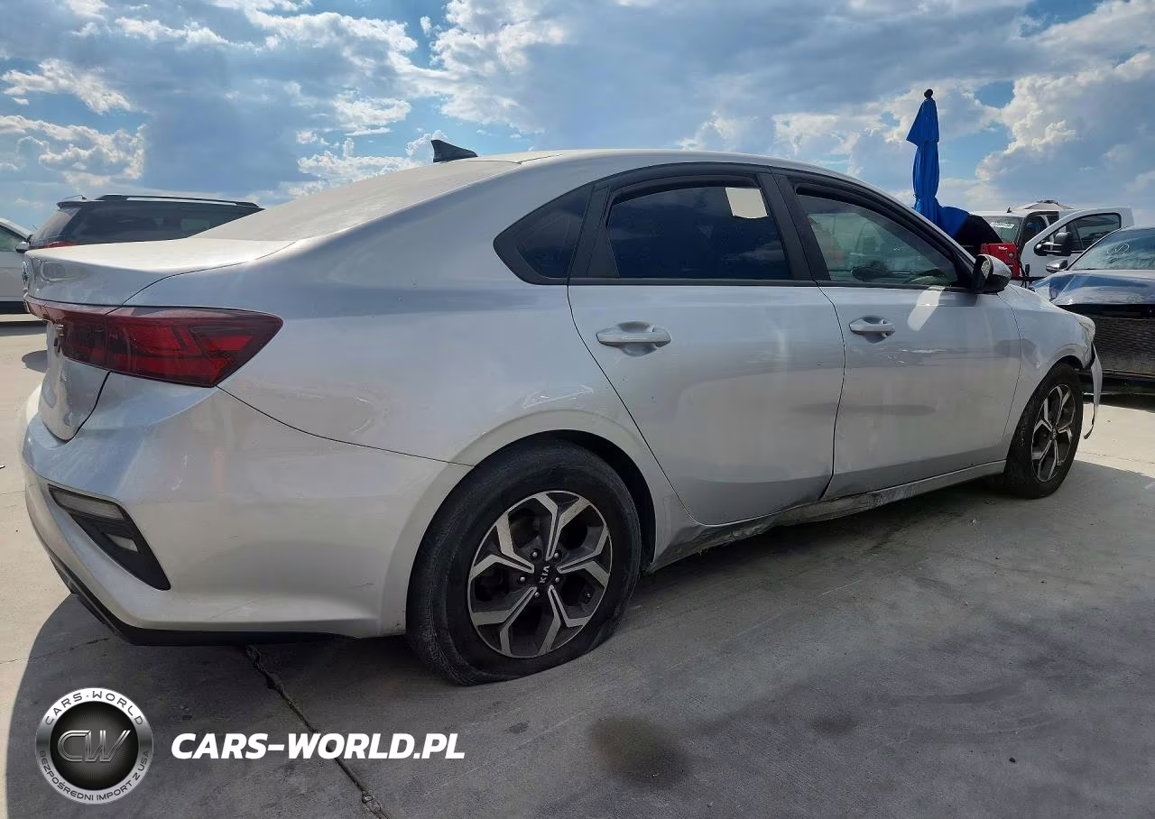 2020 Kia Forte Lxs VIN:3KPF24AD0LE211787 - 3