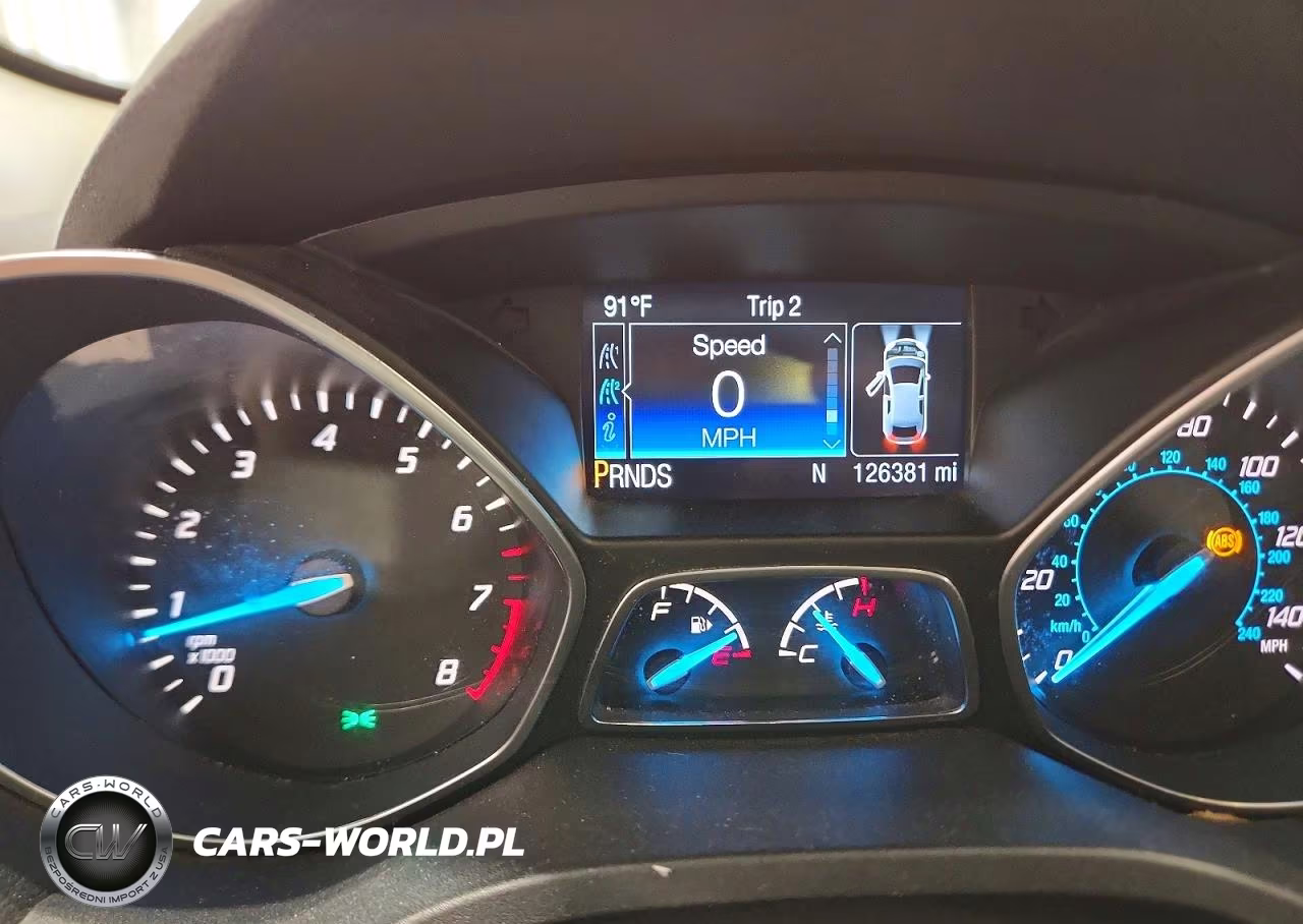 2016 Ford Escape Titanium VIN:1FMCU9J90GUB32466 - 9