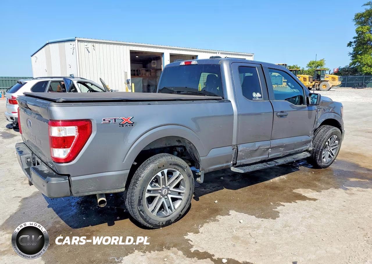 2023 Ford F150 VIN:1FTFX1E87PKF31334 - 3