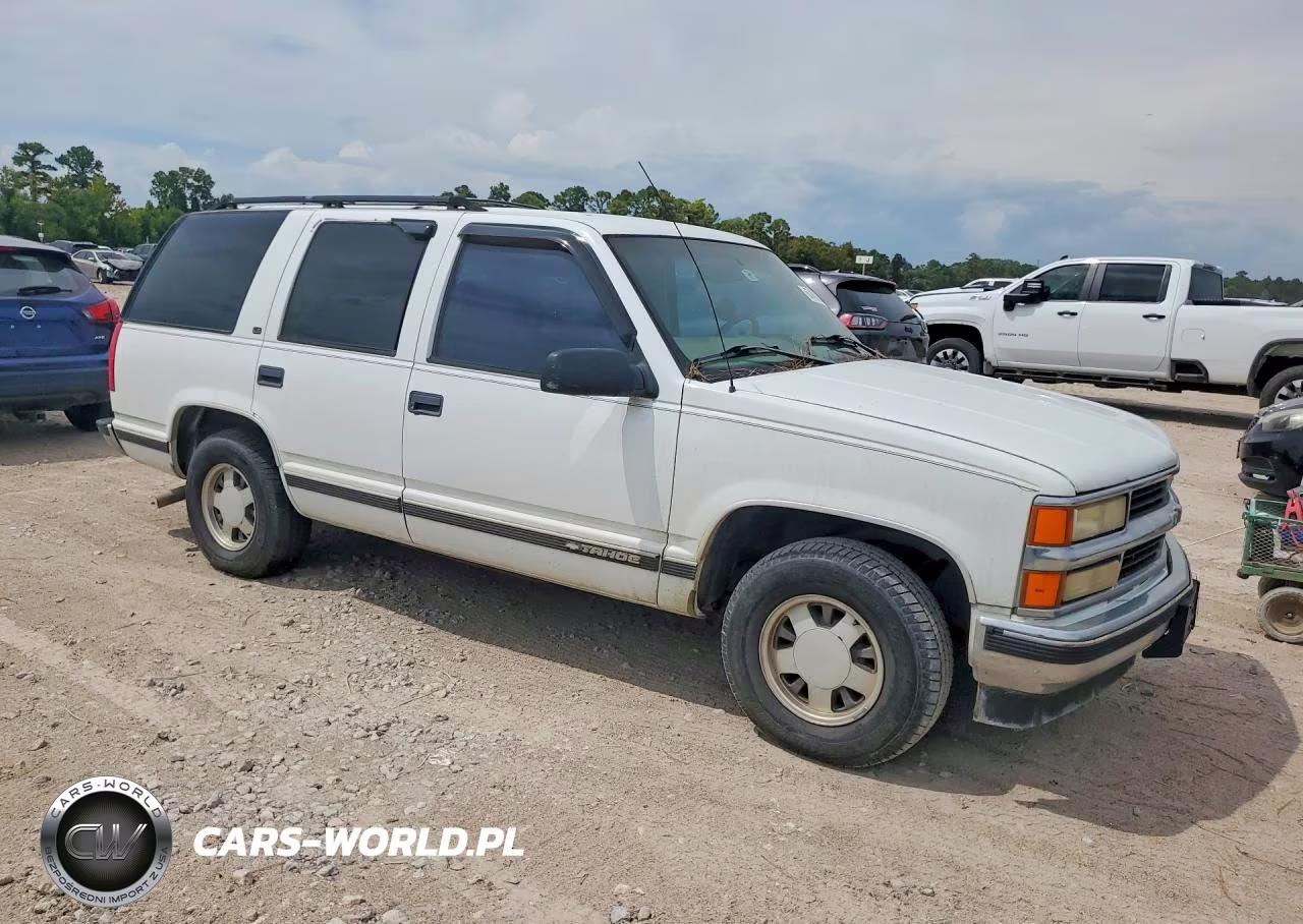 1998 Chevrolet Tahoe C1500 VIN:1GNEC13R3WR138091 - 4