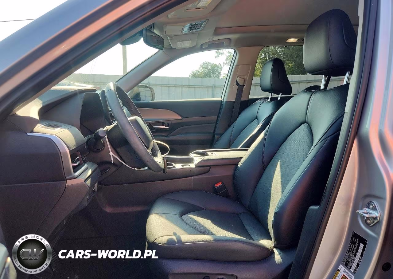 2026 Toyota Grand Highlander Xle VIN:5TDAAAA55TS036723 - 7