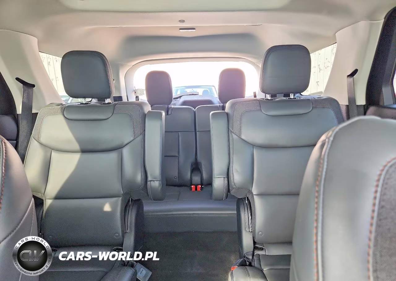 2025 Ford Explorer Active VIN:1FMUK8DH4SGC62636 - 10