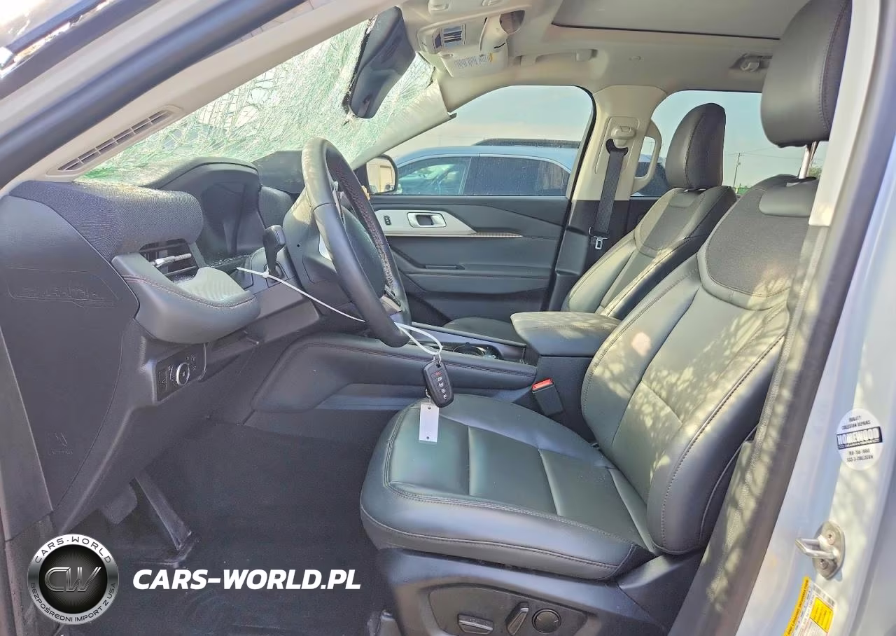 2025 Ford Explorer Active VIN:1FMUK8DH4SGC62636 - 7