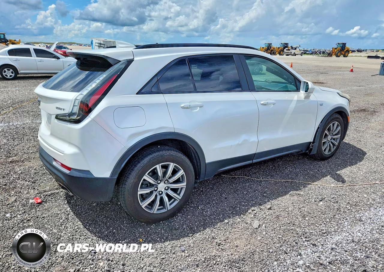 2019 Cadillac Xt4 Sport VIN:1GYFZFR47KF199888 - 3