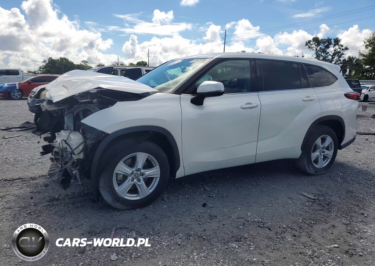 2021 Toyota Highlander Le VIN:5TDZZRAH8MS526014 - 1