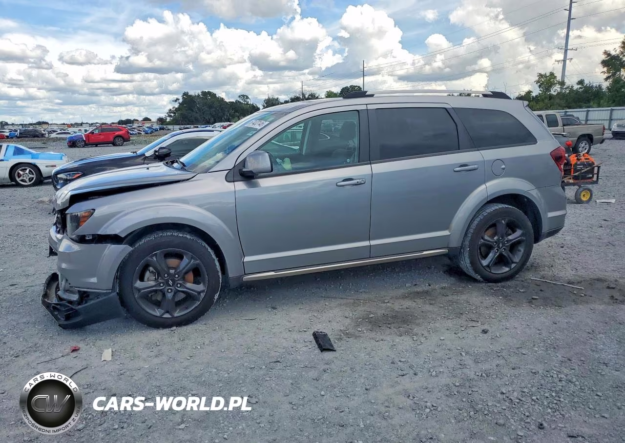 2020 Dodge Journey Crossroad VIN:3C4PDCGBXLT265754 - 1