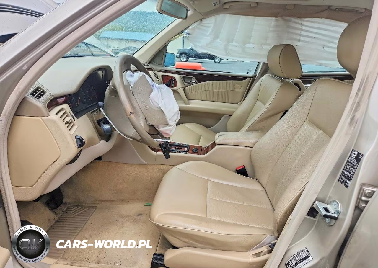 1999 Mercedes-Benz E 320 4Matic VIN:WDBJF82H8XX020856 - 7