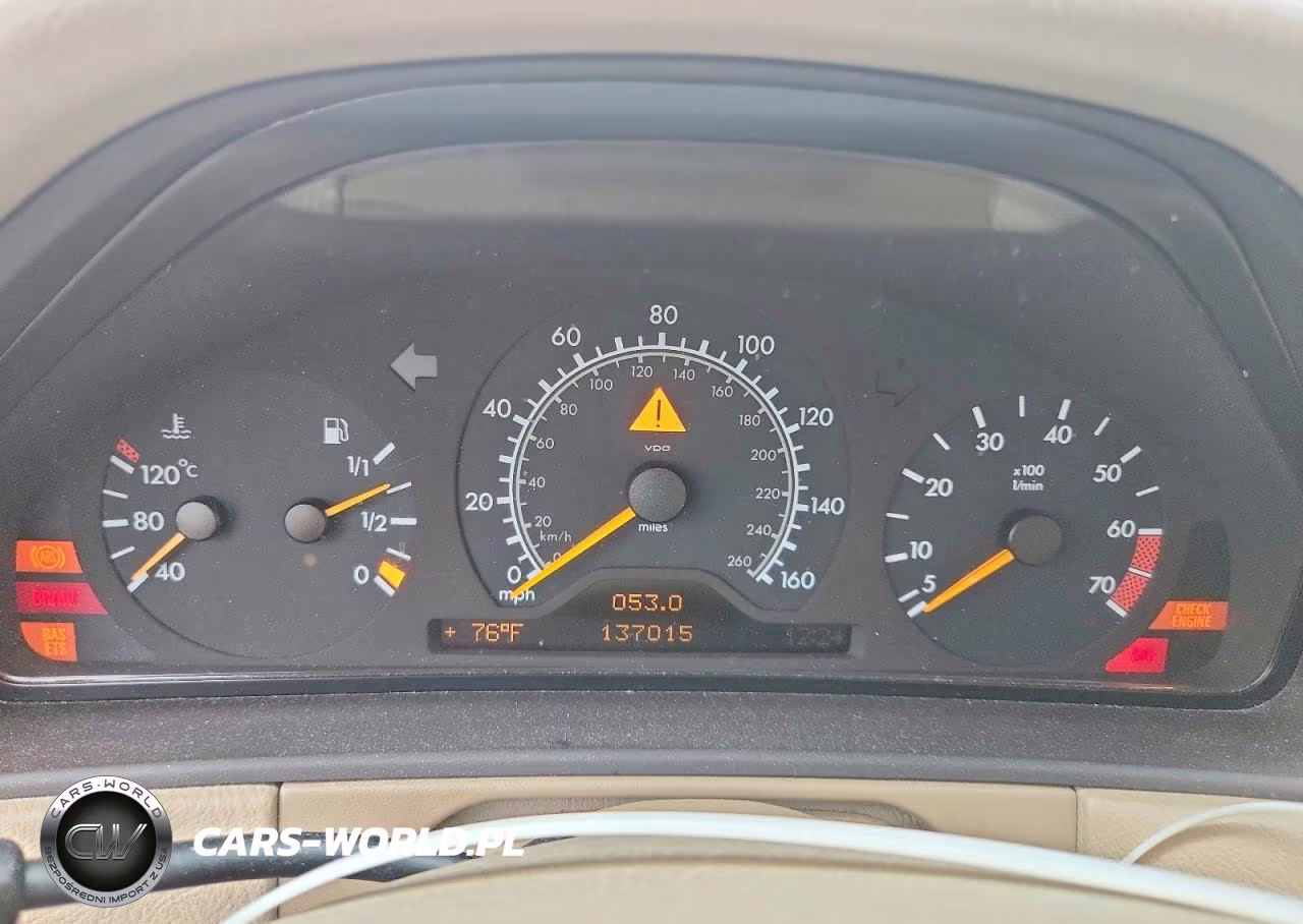 1999 Mercedes-Benz E 320 4Matic VIN:WDBJF82H8XX020856 - 9