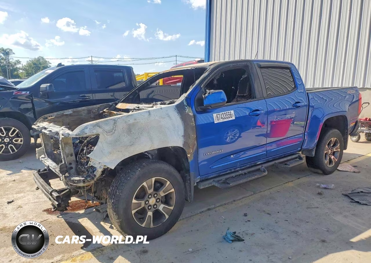 2018 Chevrolet Colorado Z71 VIN:1GCGTDEN3J1108576 - 1