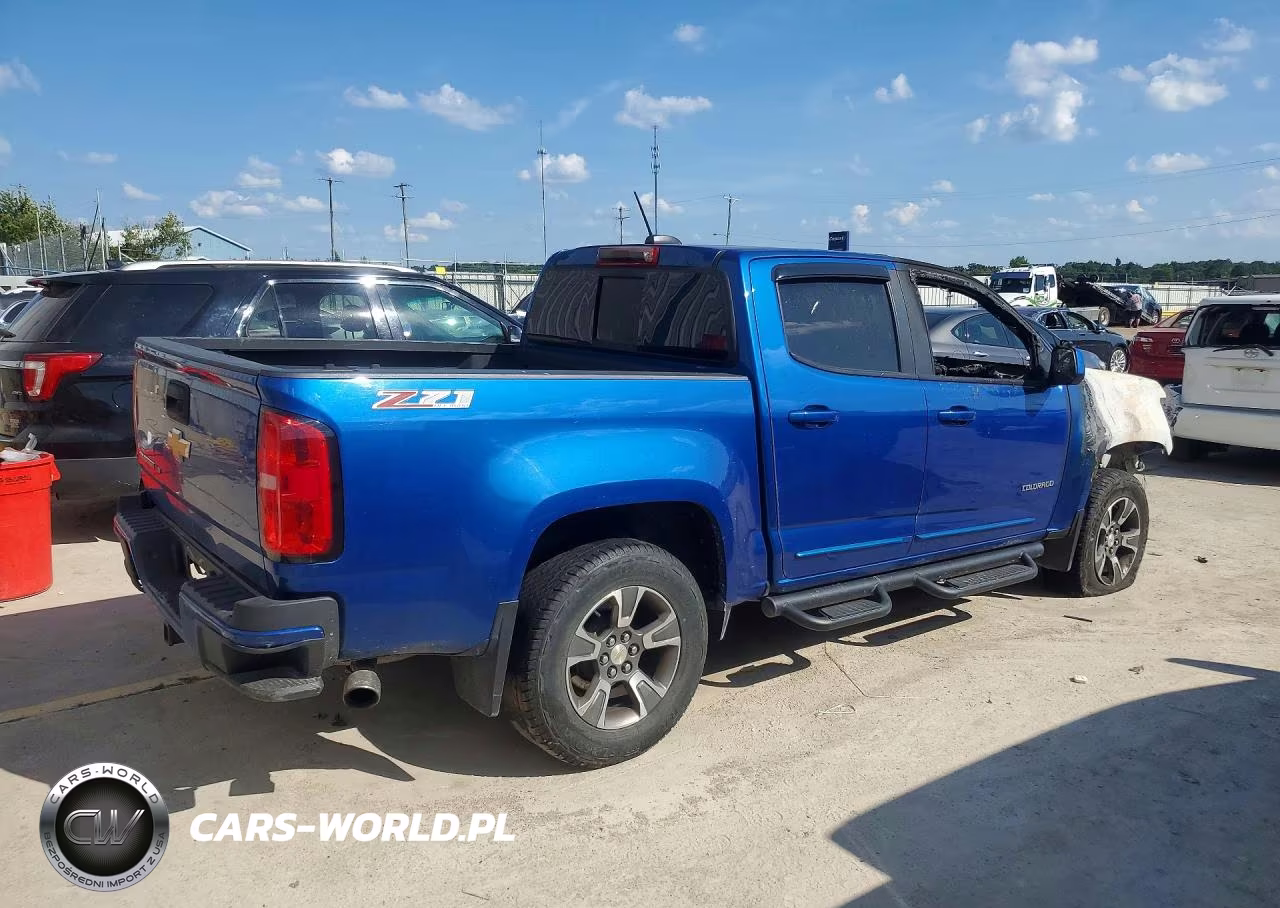 2018 Chevrolet Colorado Z71 VIN:1GCGTDEN3J1108576 - 3