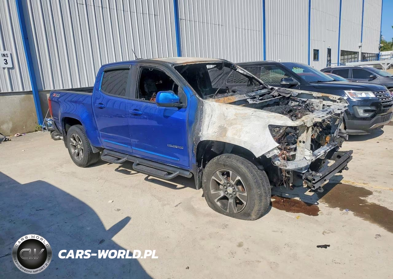 2018 Chevrolet Colorado Z71 VIN:1GCGTDEN3J1108576 - 4