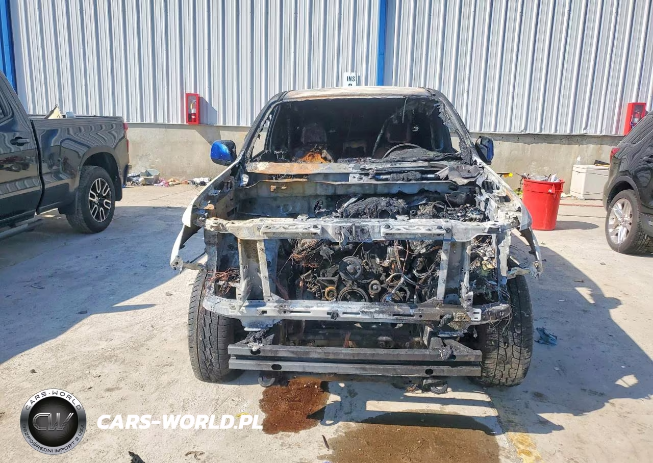 2018 Chevrolet Colorado Z71 VIN:1GCGTDEN3J1108576 - 5