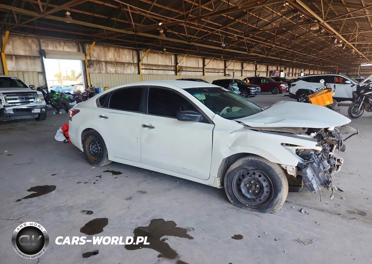 2015 Nissan Altima 2.5 S VIN:1N4AL3AP9FC273735 - 4