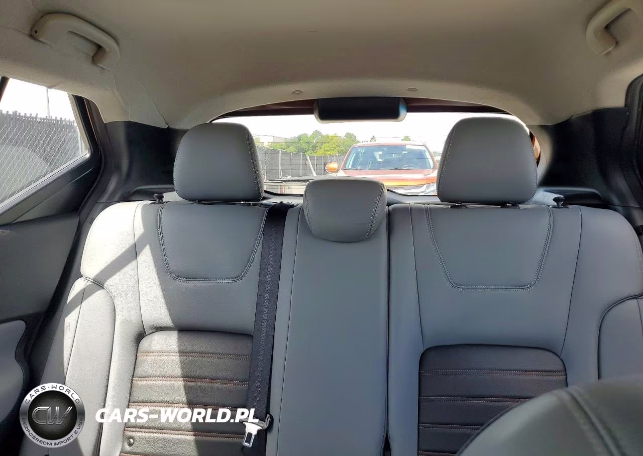 2022 Nissan Kicks Sr VIN:3N1CP5DV0NL502175 - 10