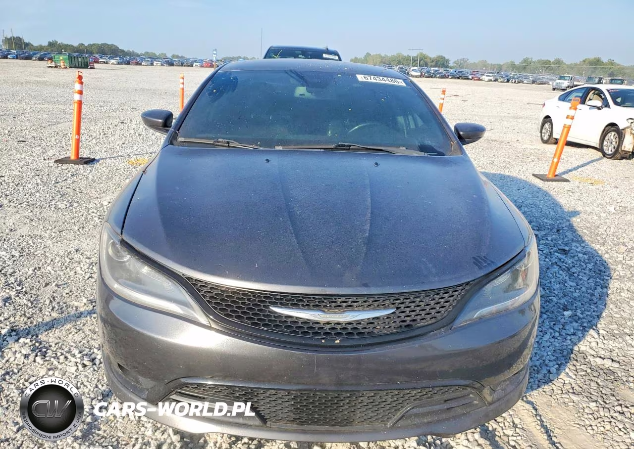2015 Chrysler 200 S VIN:1C3CCCDG2FN665124 - 5