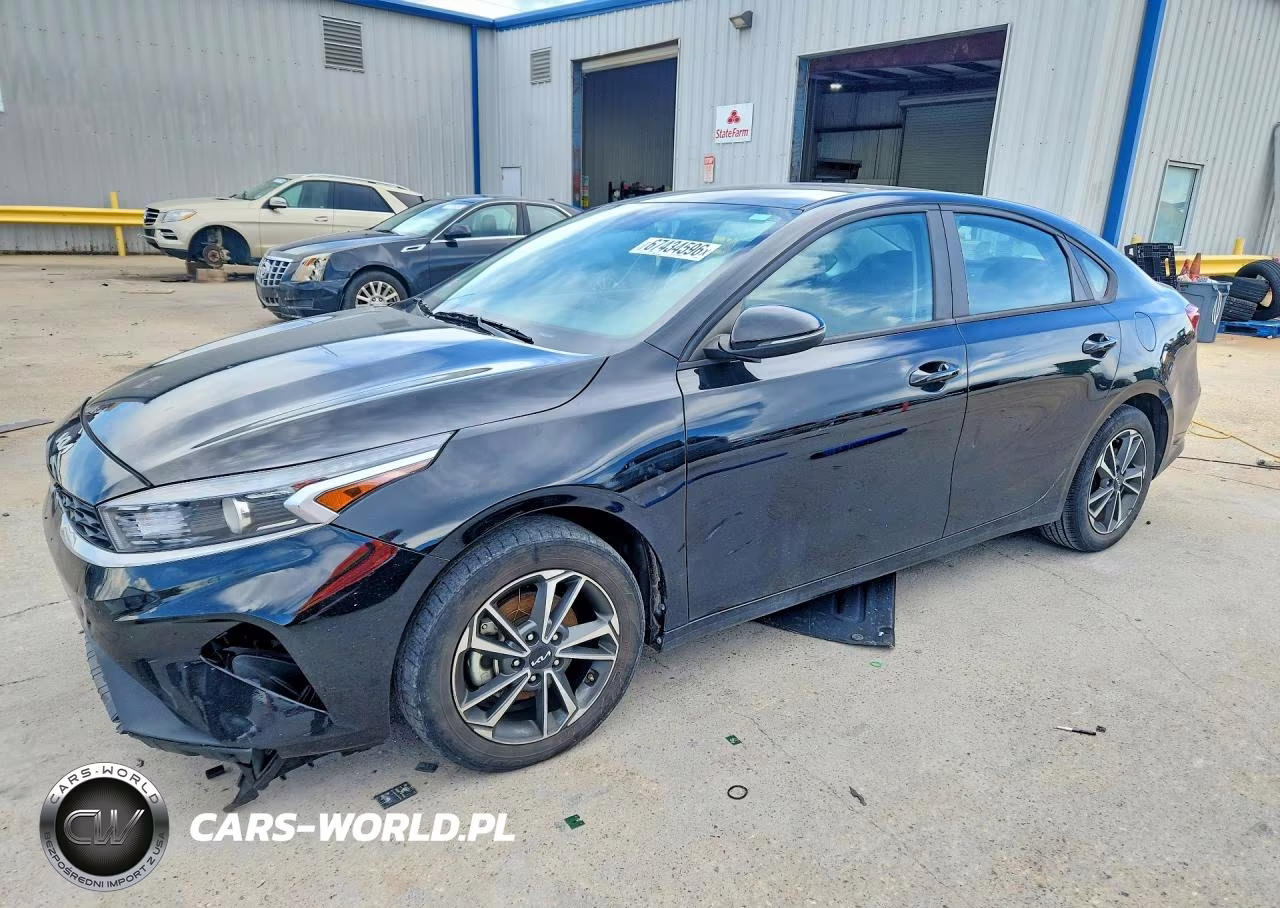 2023 Kia Forte Lxs