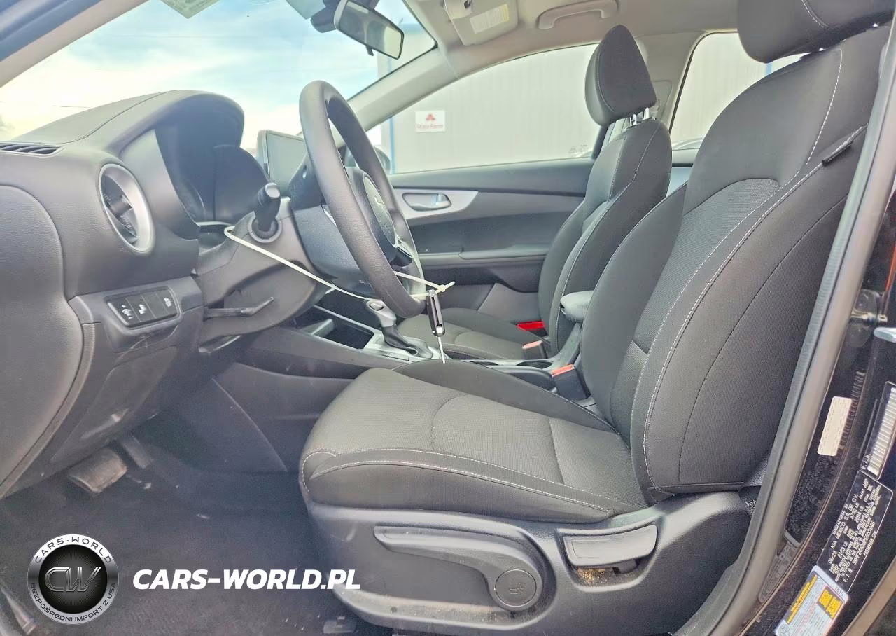 2023 Kia Forte Lxs VIN:3KPF24AD3PE655946 - 7