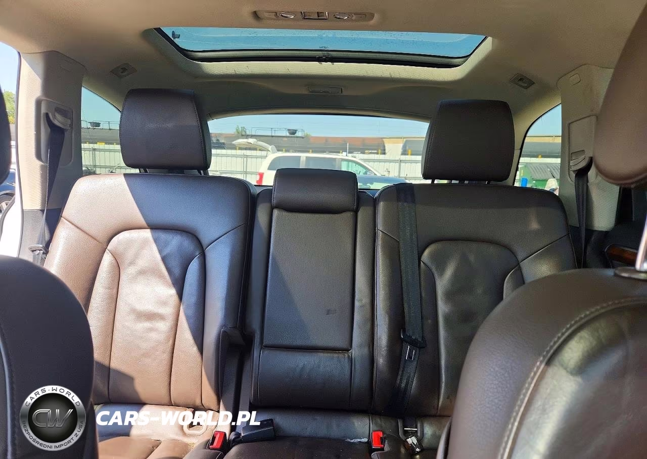 2015 Audi Q7 Premium Plus VIN:WA1LGAFE4FD019597 - 10