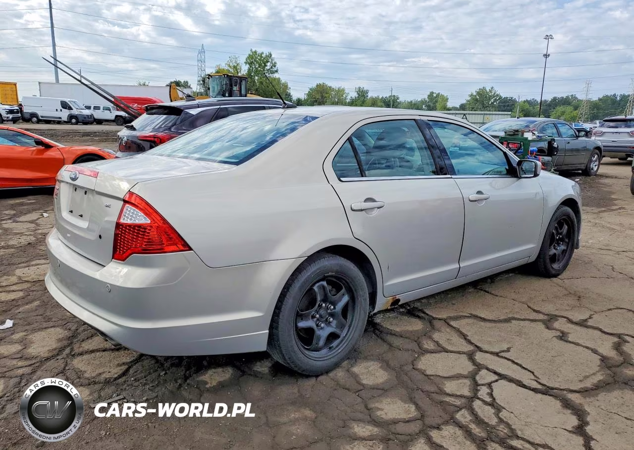 2010 Ford Fusion Se VIN:3FAHP0HA9AR414056 - 3