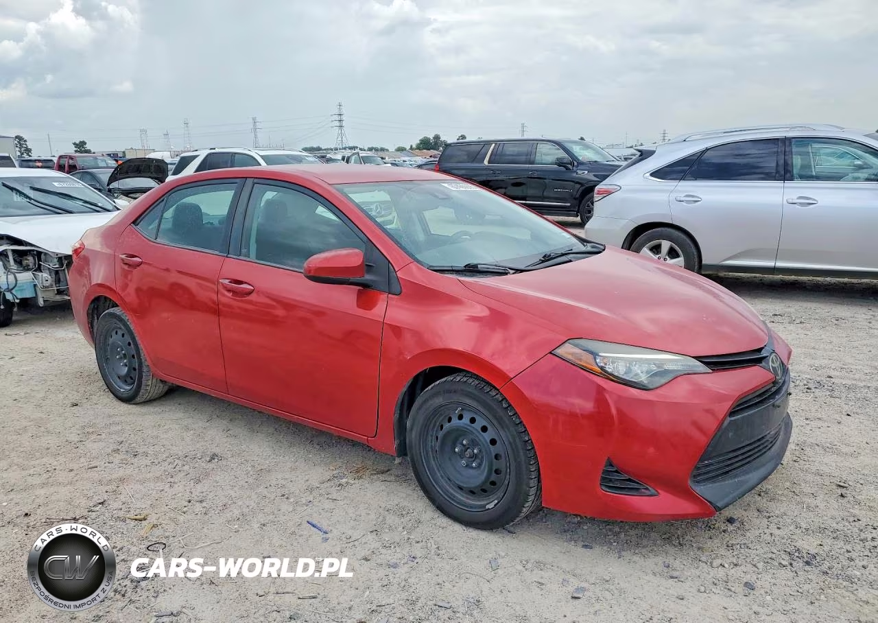 2017 Toyota Corolla Le VIN:5YFBURHE2HP578815 - 4