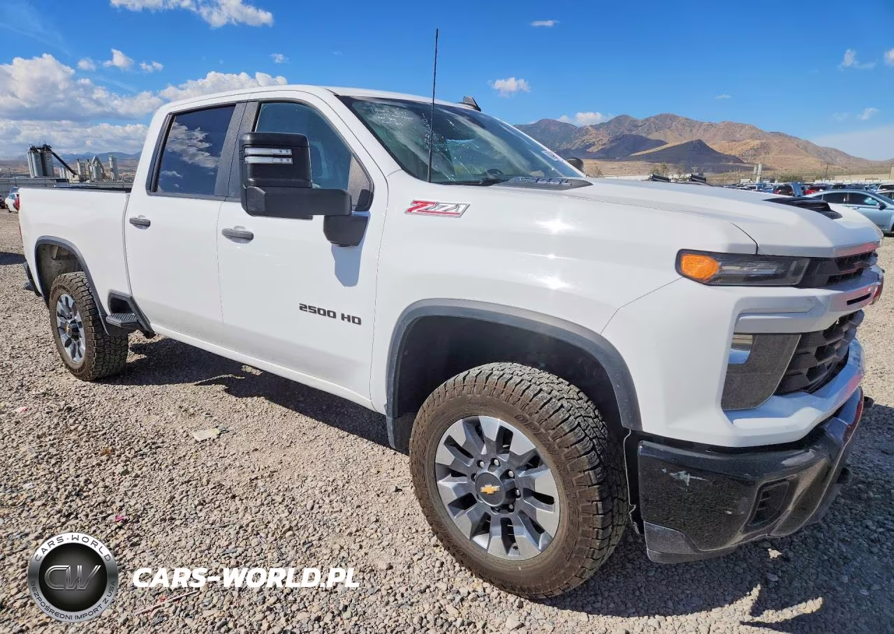 2024 Chevrolet Silverado K2500 Custom VIN:2GC4YME73R1103244 - 4