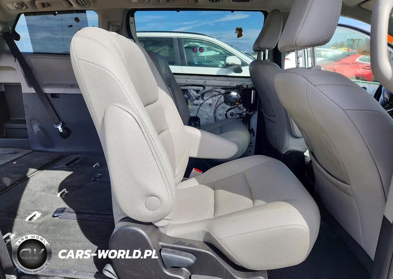 2019 Toyota Sienna Limited 7-Passenger VIN:5TDDZ3DCXKS210179 - 11