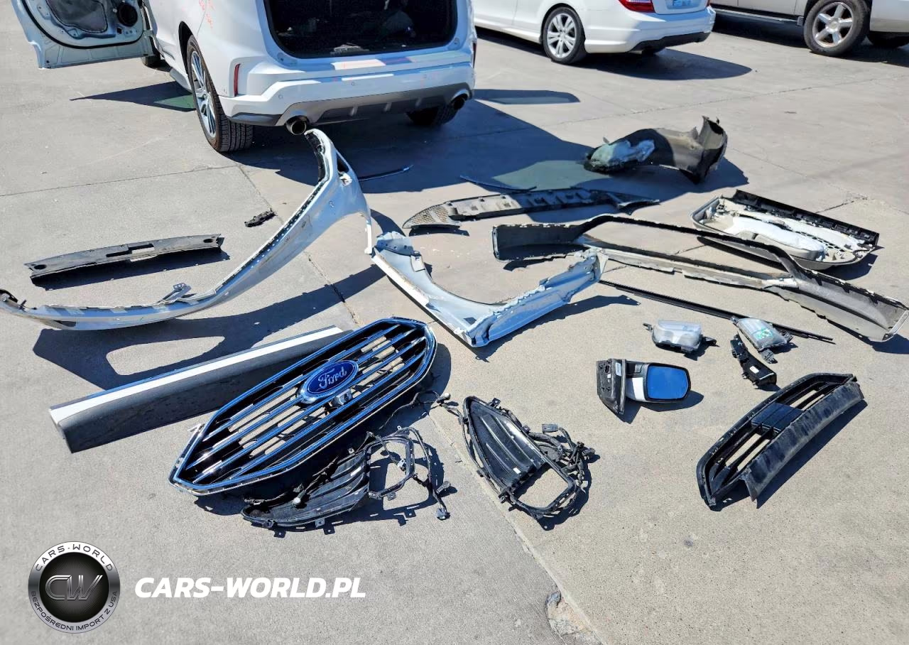 2019 Ford Edge Titanium VIN:2FMPK3K9XKBC19566 - 13