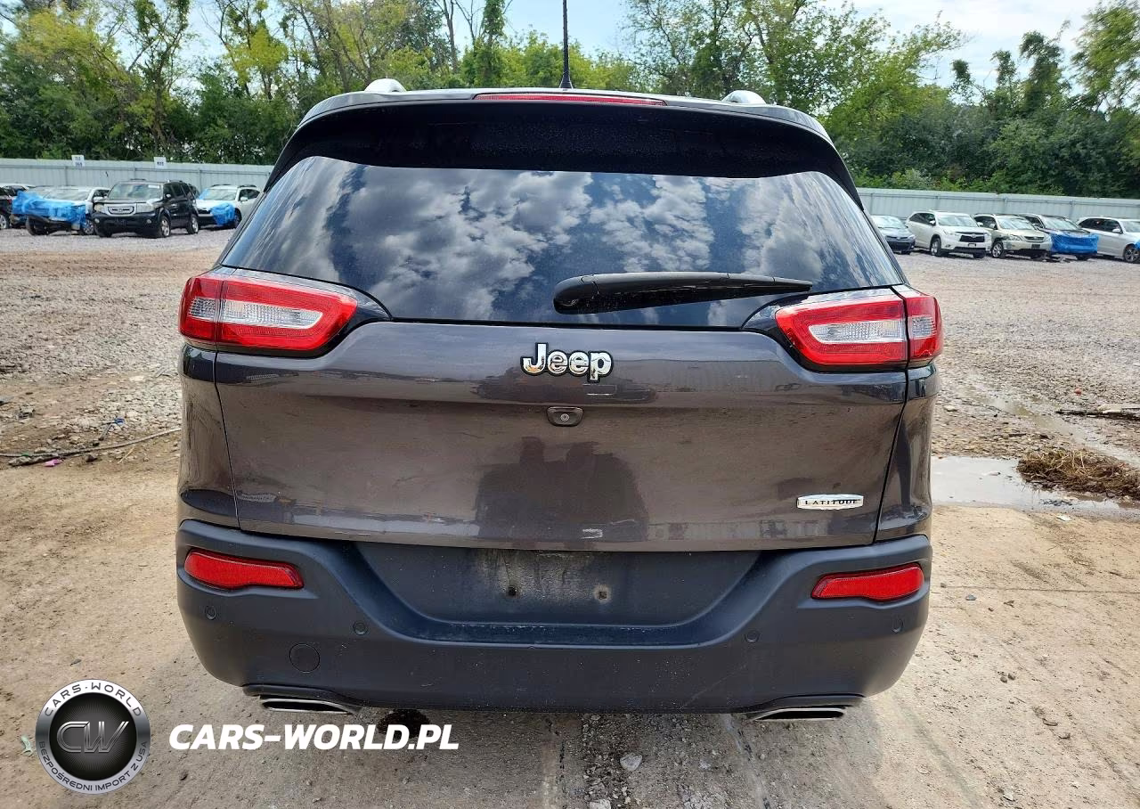 2018 Jeep Cherokee Latitude Plus VIN:1C4PJLLX0JD524989 - 6