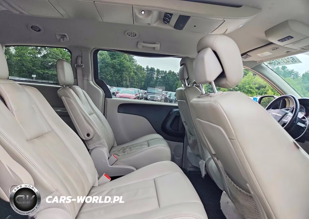 2013 Chrysler Town & Country Touring VIN:2C4RC1BG9DR711903 - 11