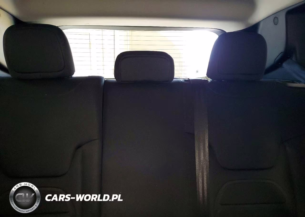 2018 Jeep Renegade Latitude VIN:ZACCJBBB5JPJ05694 - 10