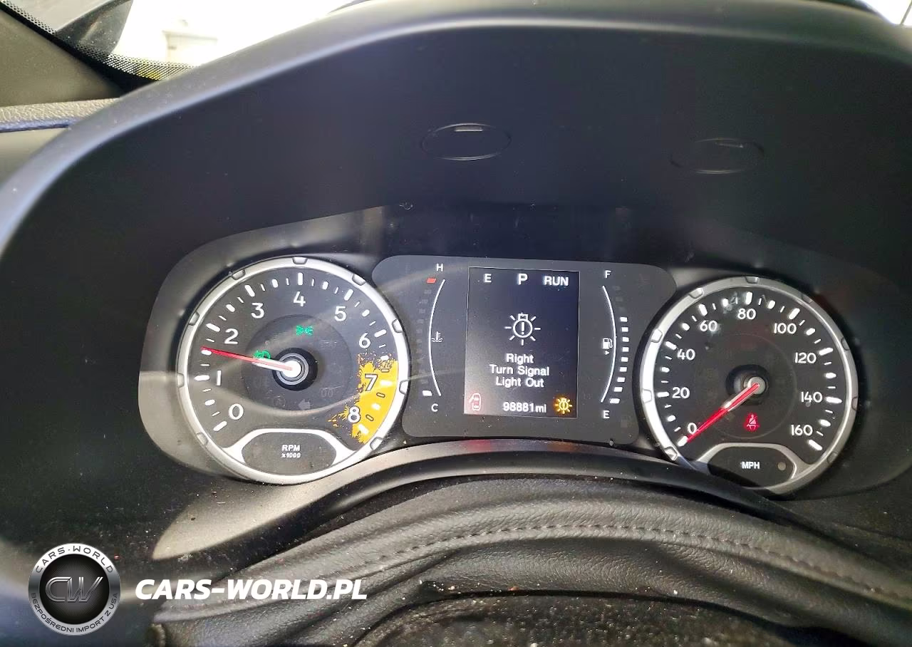 2018 Jeep Renegade Latitude VIN:ZACCJBBB5JPJ05694 - 9