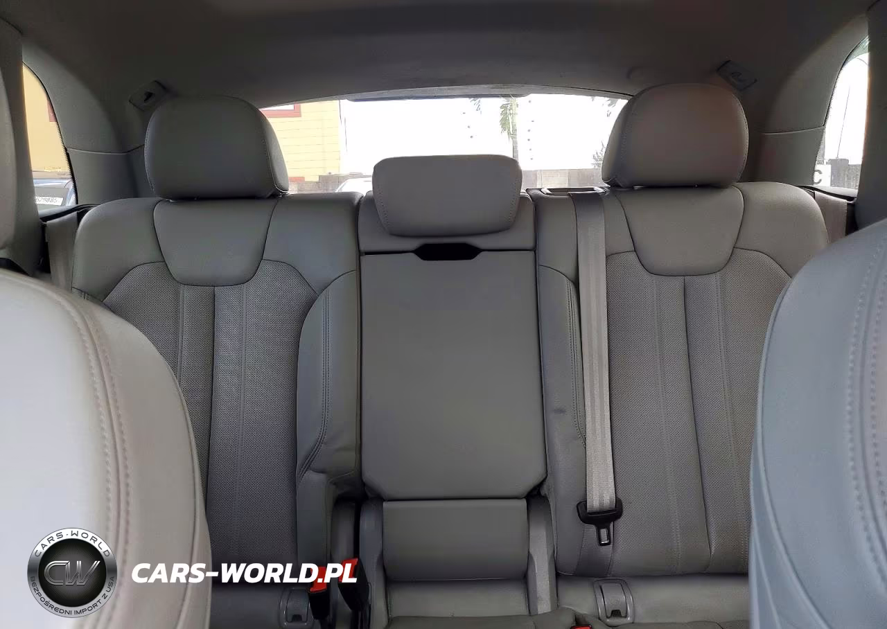 2018 Audi Q5 Premium Plus VIN:WA1BNAFY1J2221183 - 10