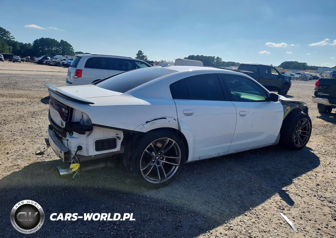 2019 Dodge Charger Scat Pack VIN:2C3CDXGJ4KH728612 - 3