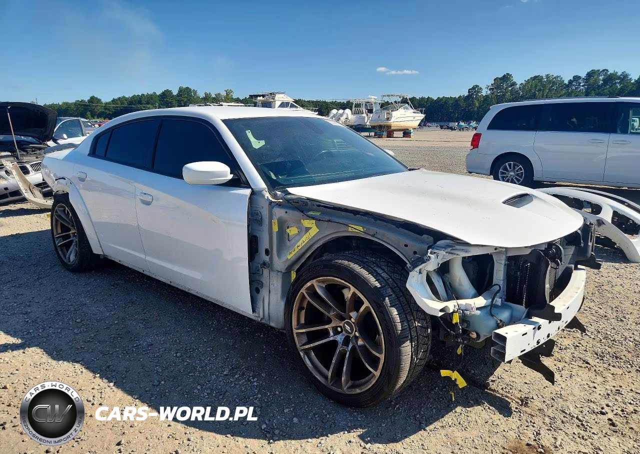 2019 Dodge Charger Scat Pack VIN:2C3CDXGJ4KH728612 - 4