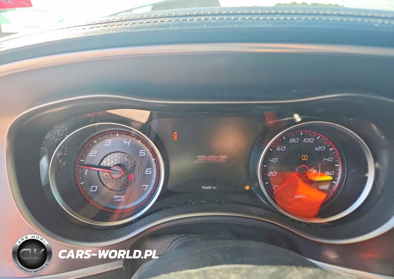 2019 Dodge Charger Scat Pack VIN:2C3CDXGJ4KH728612 - 9