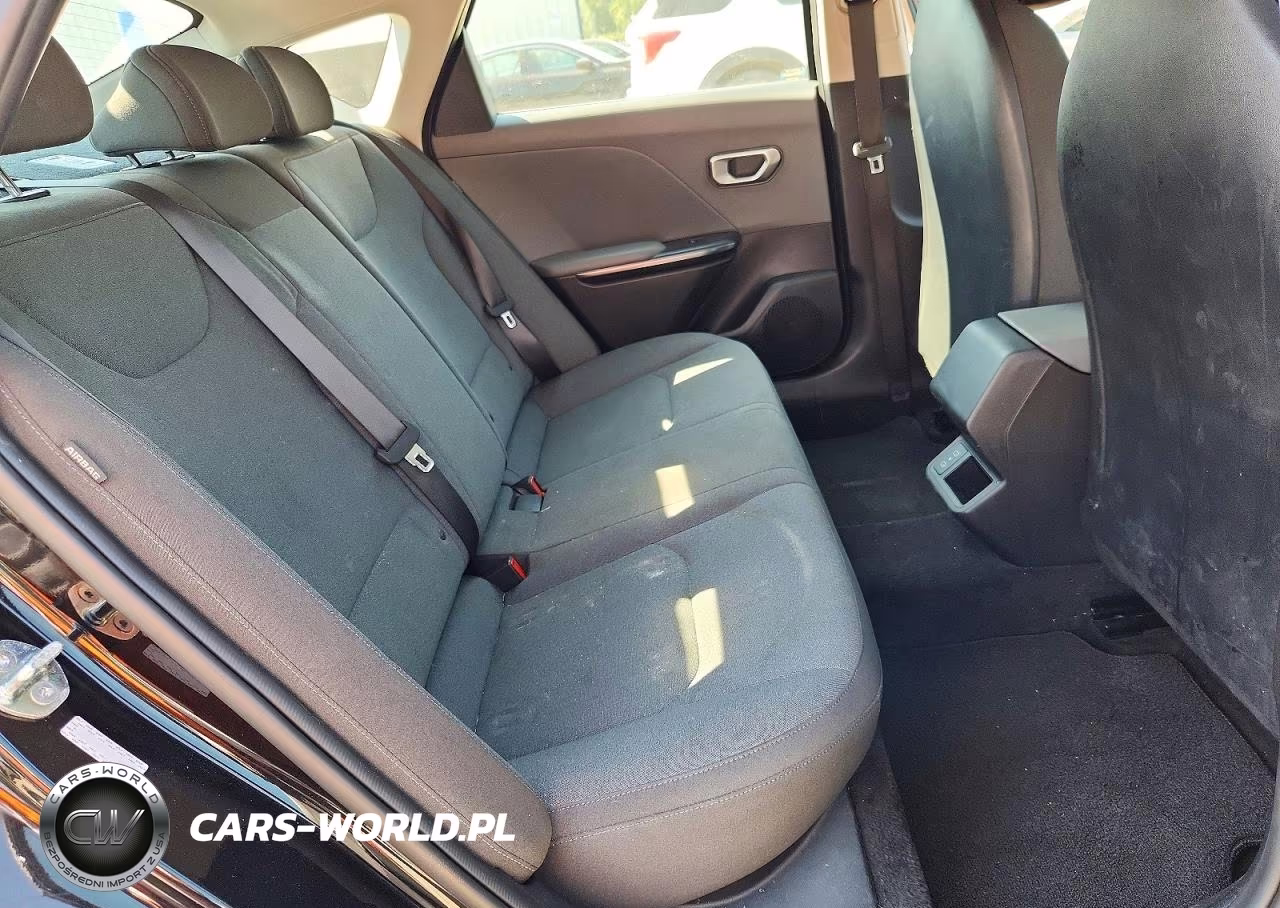 2025 Kia K4 Lxs VIN:3KPFT4DE3SE029825 - 10