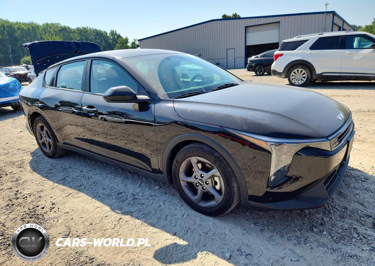 2025 Kia K4 Lxs VIN:3KPFT4DE3SE029825 - 4