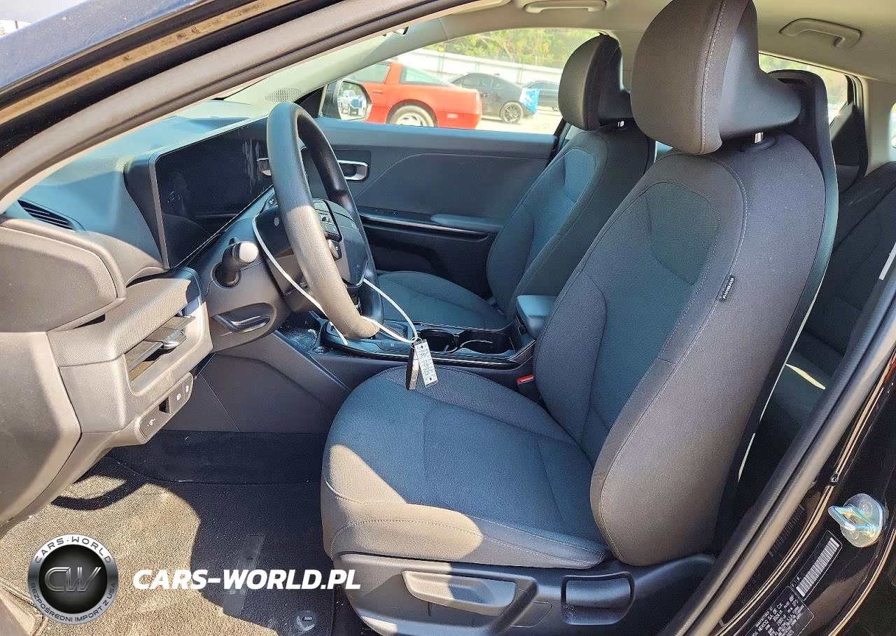 2025 Kia K4 Lxs VIN:3KPFT4DE3SE029825 - 7