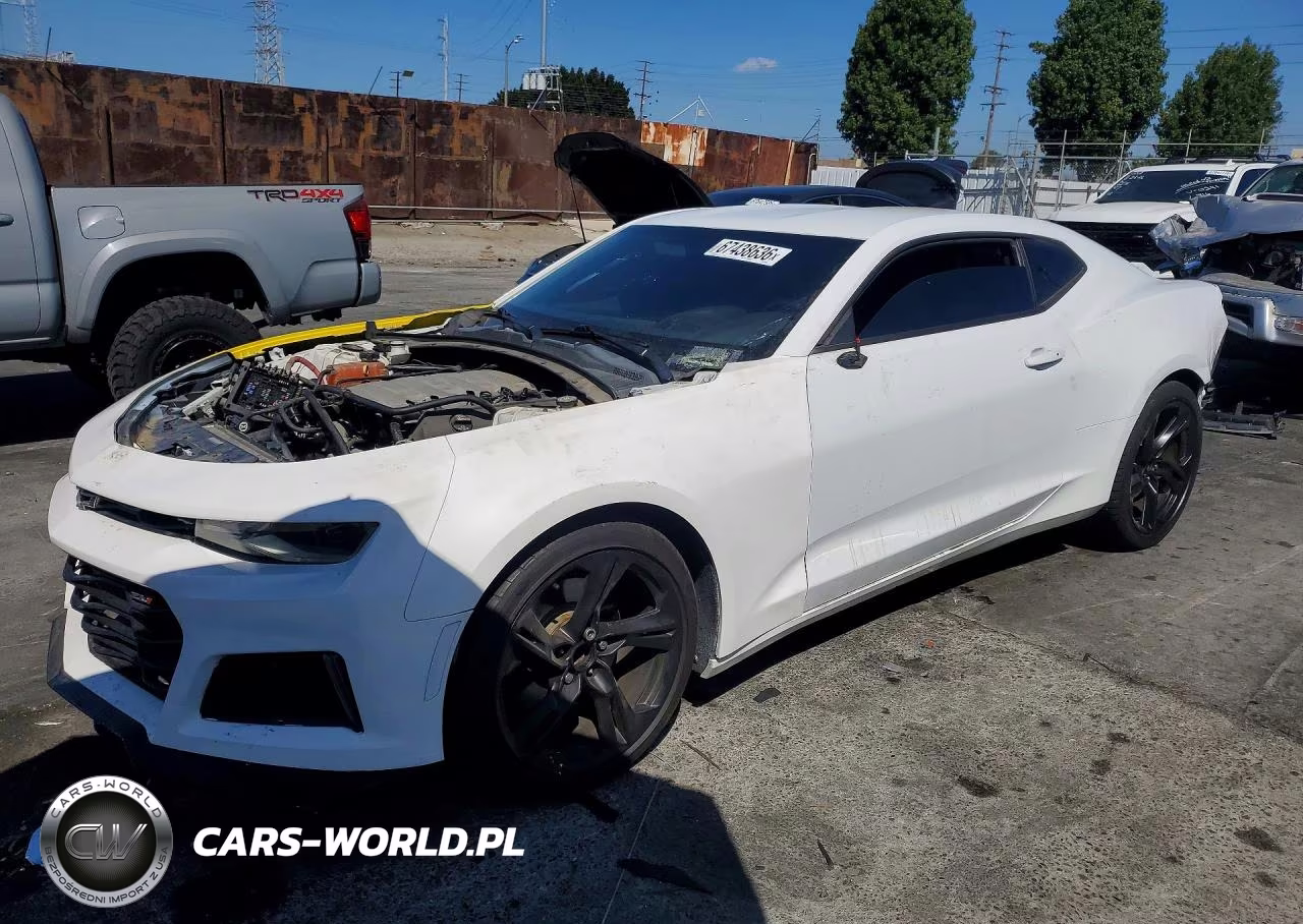 2018 Chevrolet Camaro Ss VIN:1G1FH1R75J0102798 - 1